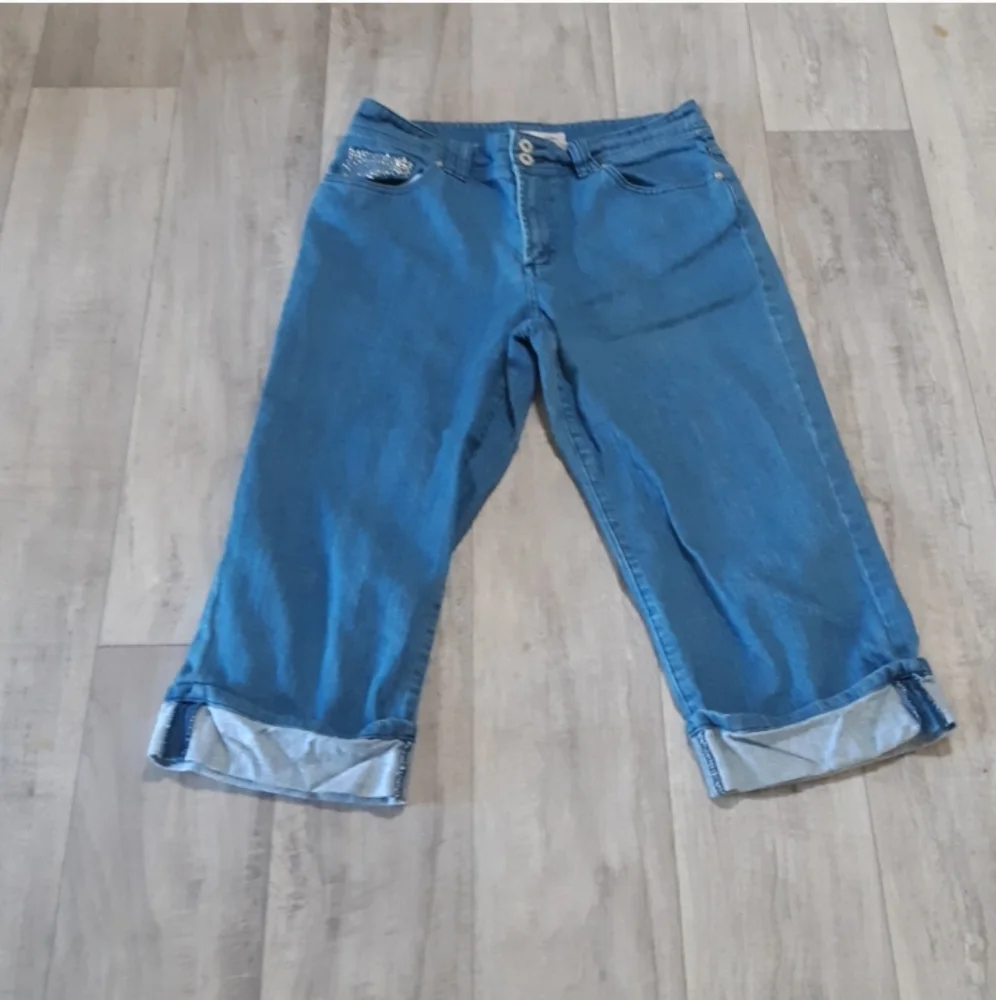Womens jeans Crop pants sz 15 CHICO Midrise Short Pants - Picture 6 of 9